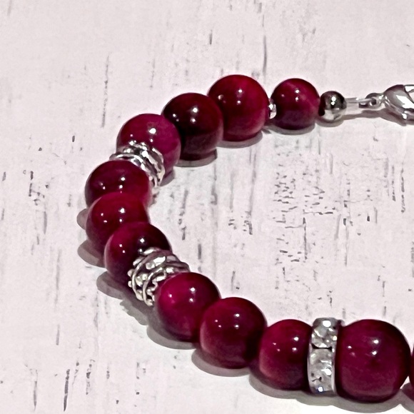 Rose Ombré Jade Beaded Anklet with Silver Barrel Accents - Picture 5 of 6